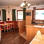 Апартаменти Komfort Windberger, 5m To Slope, 200m To Cable Car, Dachsteincard Inklusive