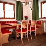 Апартаменти Komfort Windberger, 5m To Slope, 200m To Cable Car, Dachsteincard Inklusive Шладмінг