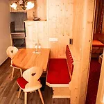 Apartmán Komfort Windberger, 5m To Slope, 200m To Cable Car, Dachsteincard Inklusive