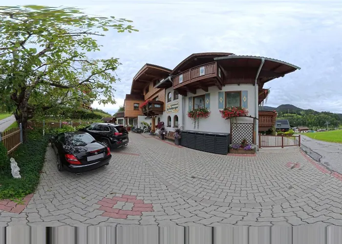 Komfort Appartement Windberger, 5M To Ski Slope, 200M To Cable Car, Schladming Dachsteincard Inklusive Шладмінг